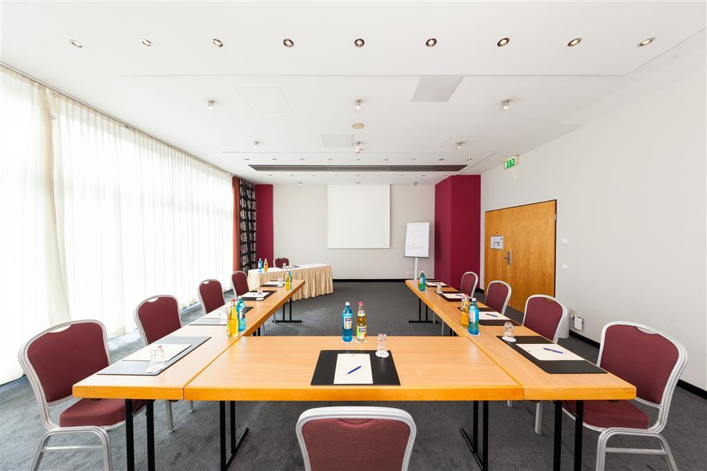 Plaza Premium Koeln Hotel Екстериор снимка