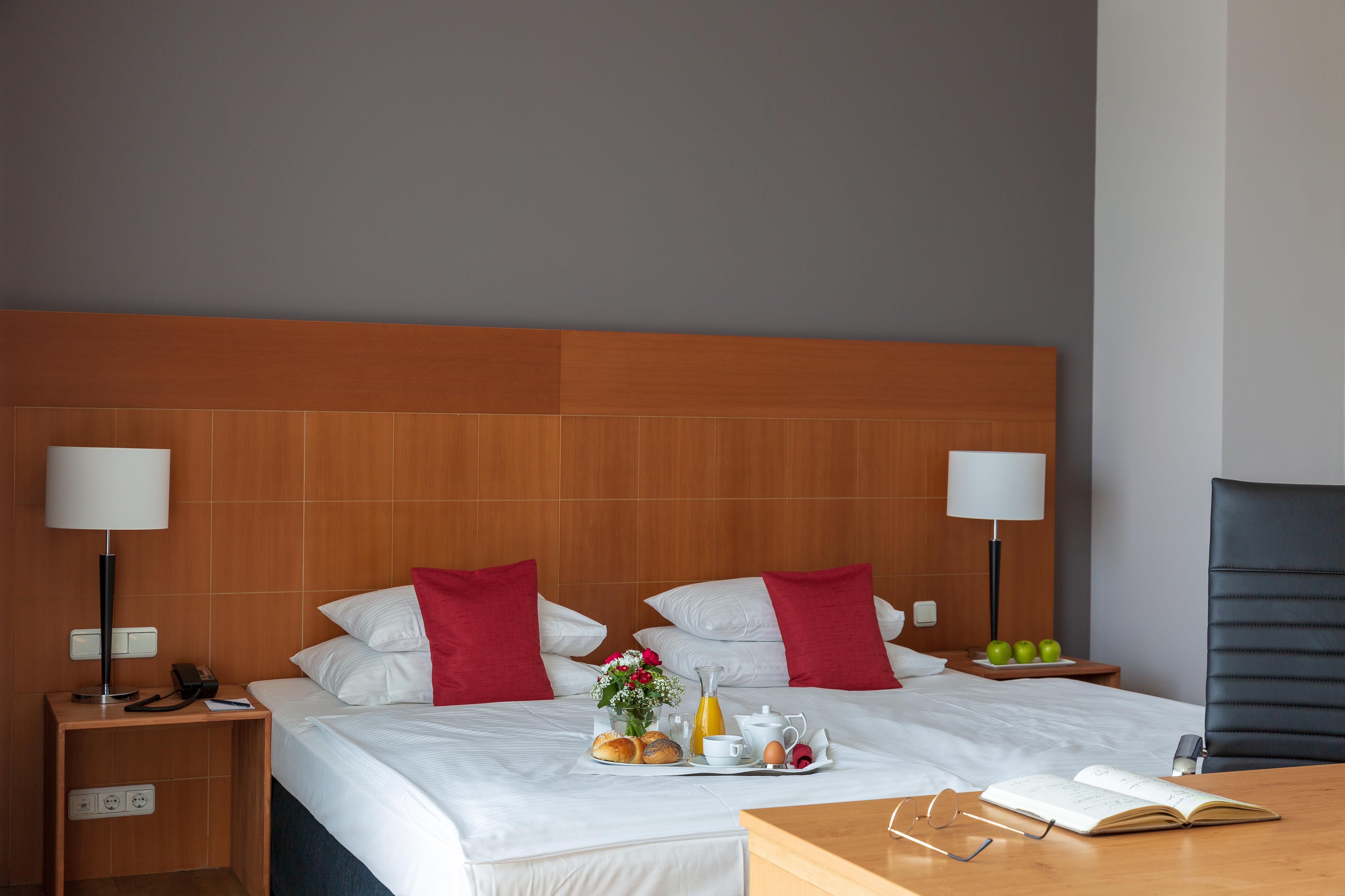 Plaza Premium Koeln Hotel Екстериор снимка