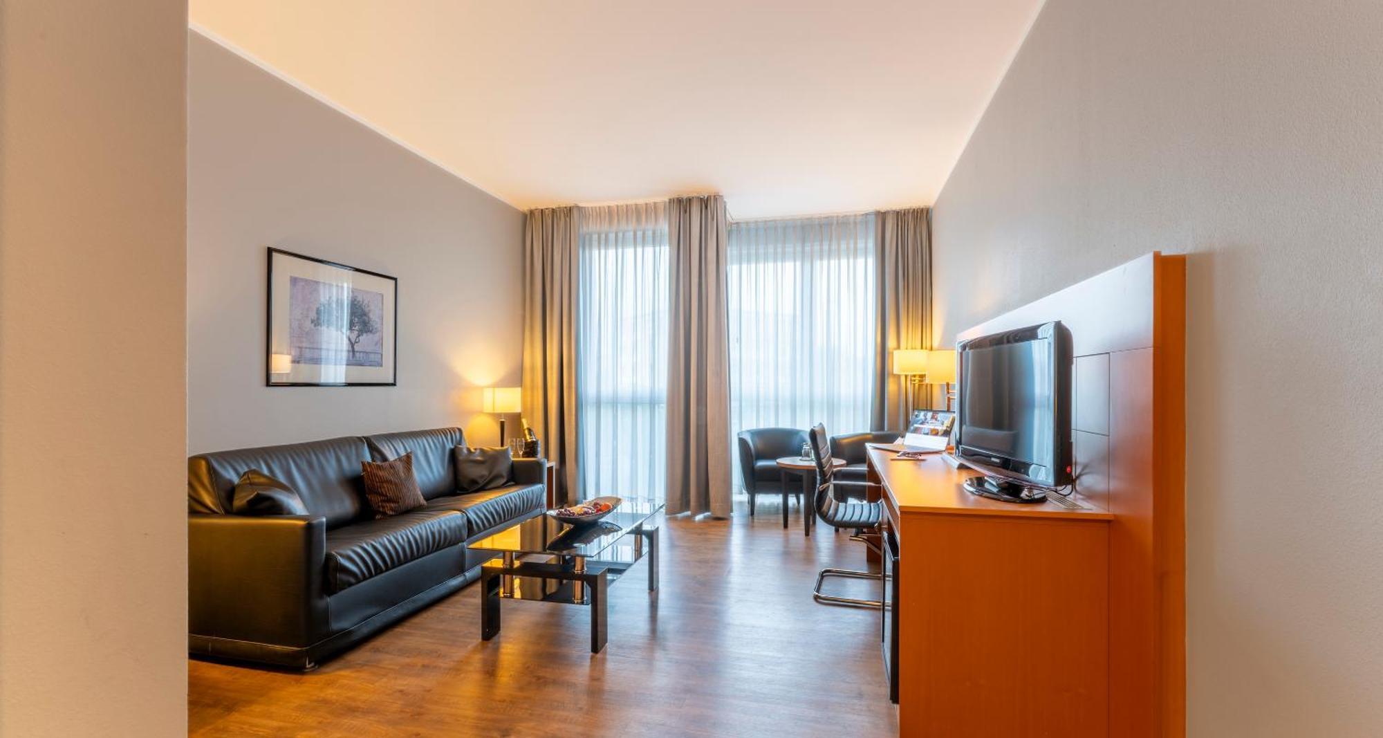 Plaza Premium Koeln Hotel Екстериор снимка