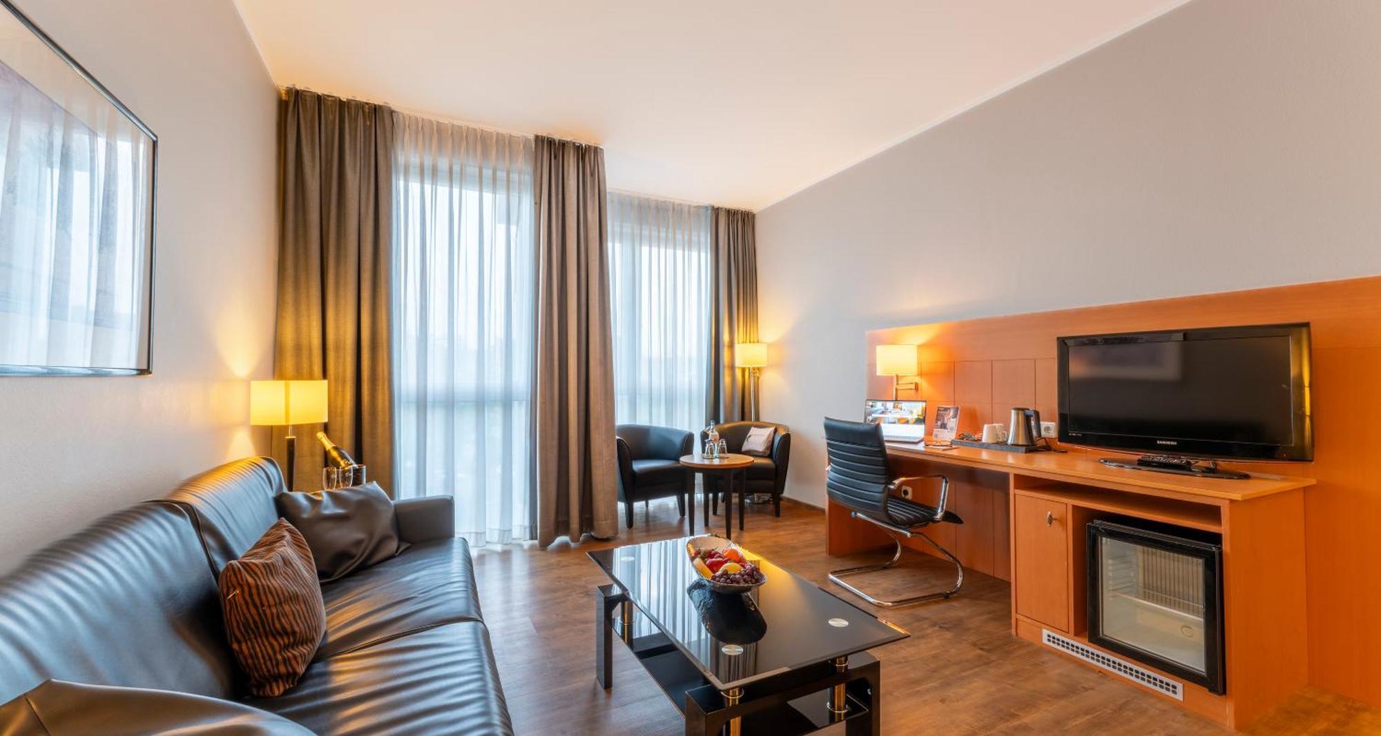 Plaza Premium Koeln Hotel Екстериор снимка