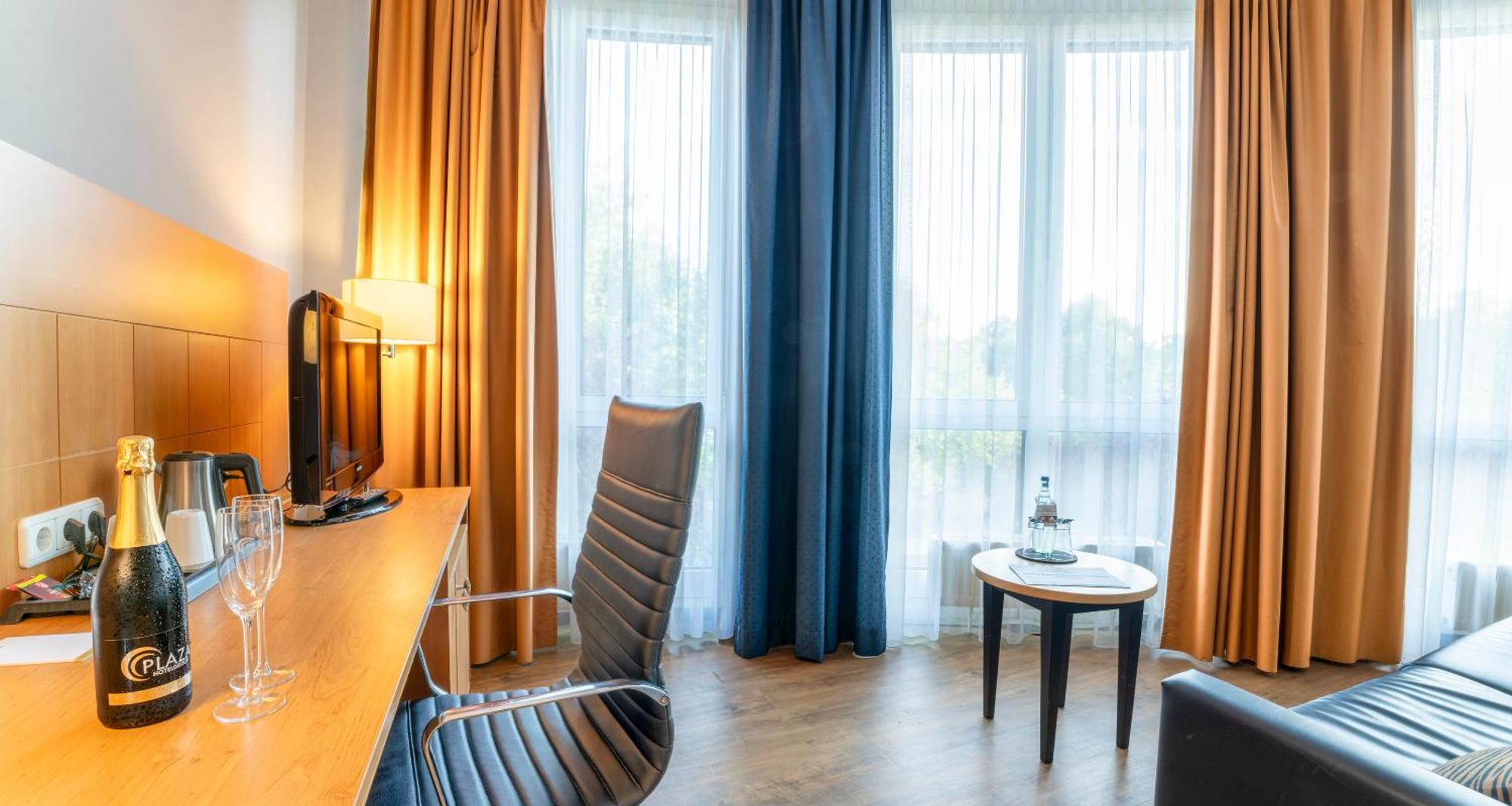 Plaza Premium Koeln Hotel Екстериор снимка