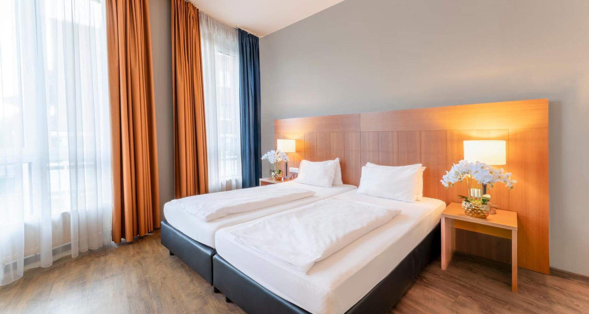Plaza Premium Koeln Hotel Екстериор снимка