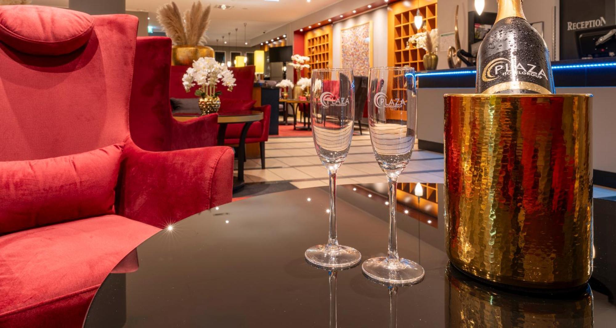 Plaza Premium Koeln Hotel Екстериор снимка