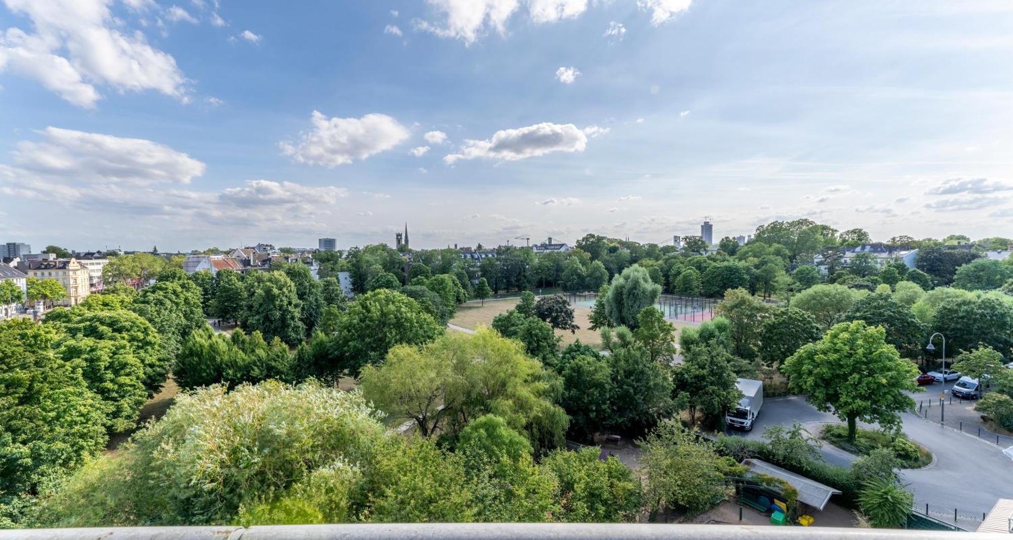 Plaza Premium Koeln Hotel Екстериор снимка